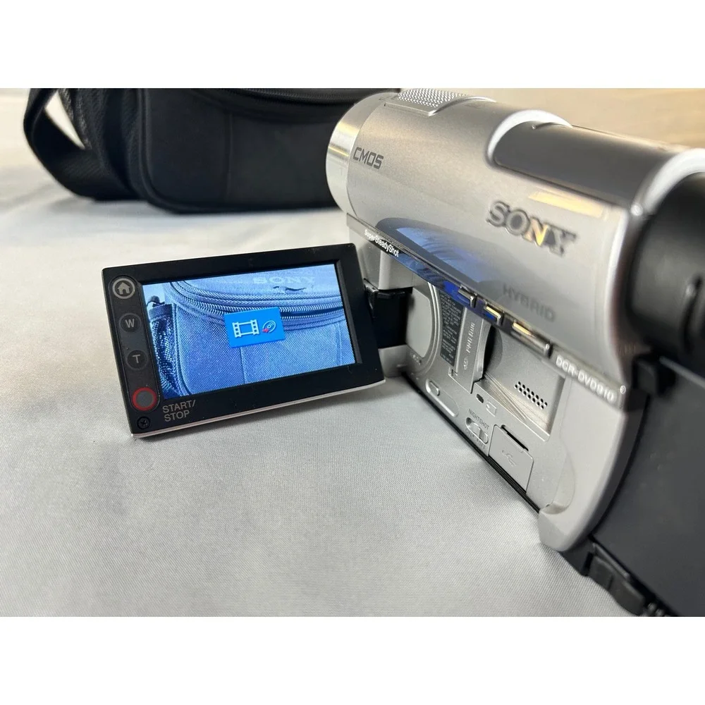 Sony Handycam DCR-DVD910 Digital Camcorder 15x Optical Zoom DVD Memory Stick